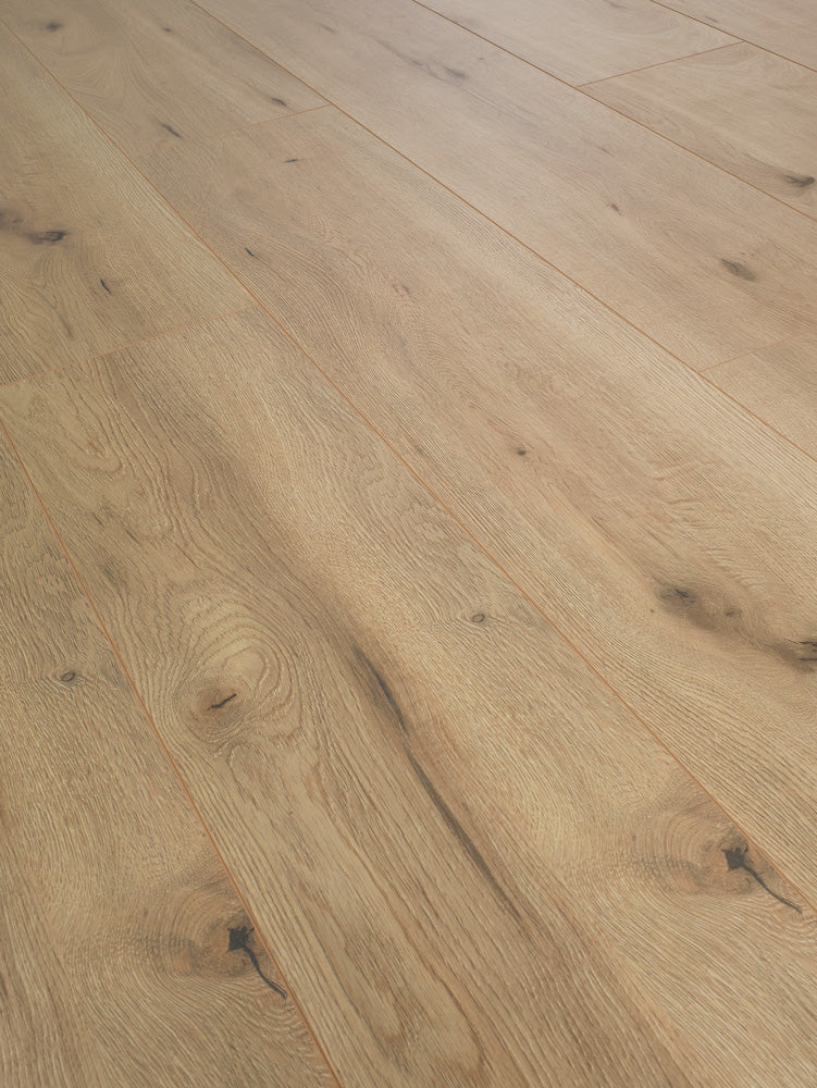 COSMIC OAK Laminate