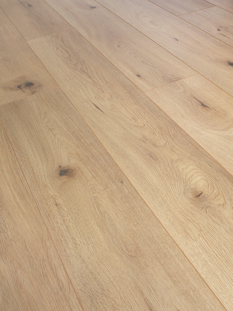 COSMIC OAK Laminate