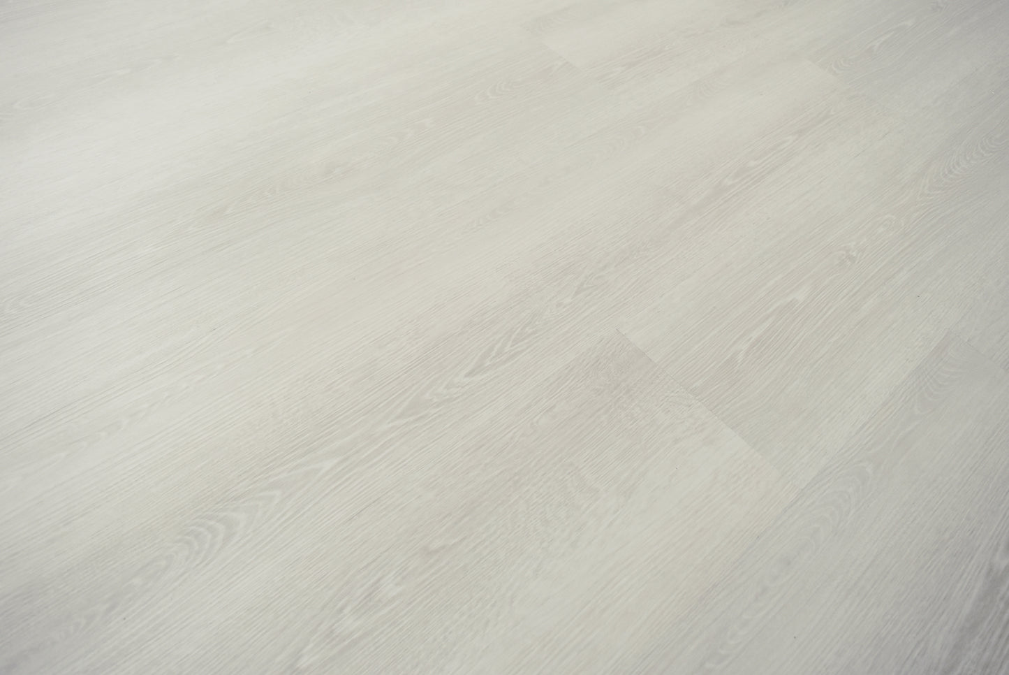 SAK WHITE LVP Floor