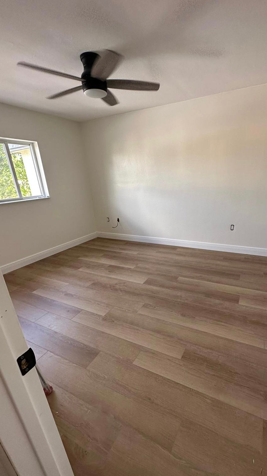EDGEWATER Luxury Vinyl Floor