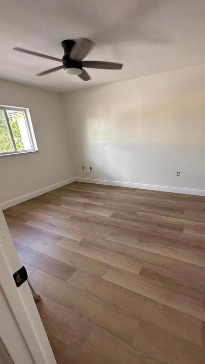 EDGEWATER Luxury Vinyl Floor