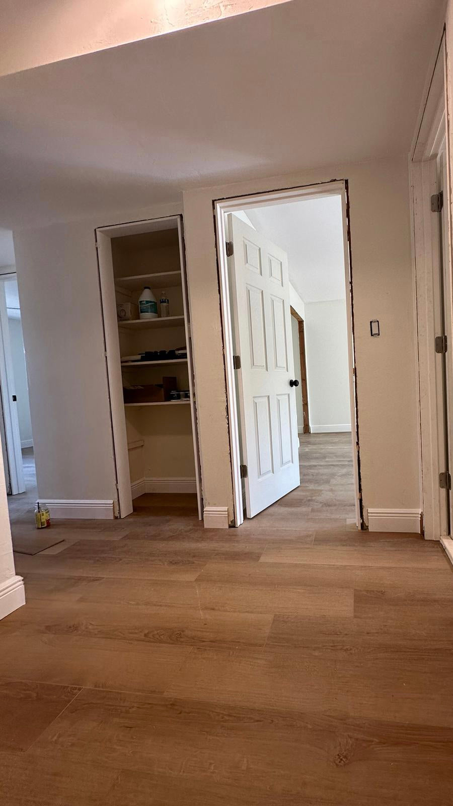 EDGEWATER Luxury Vinyl Floor