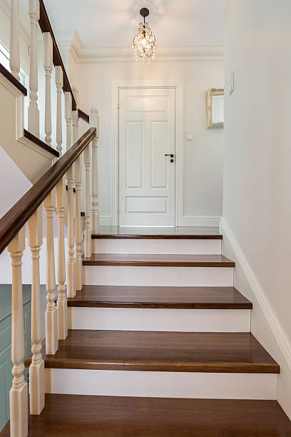 WHITE RAISER (stairs)